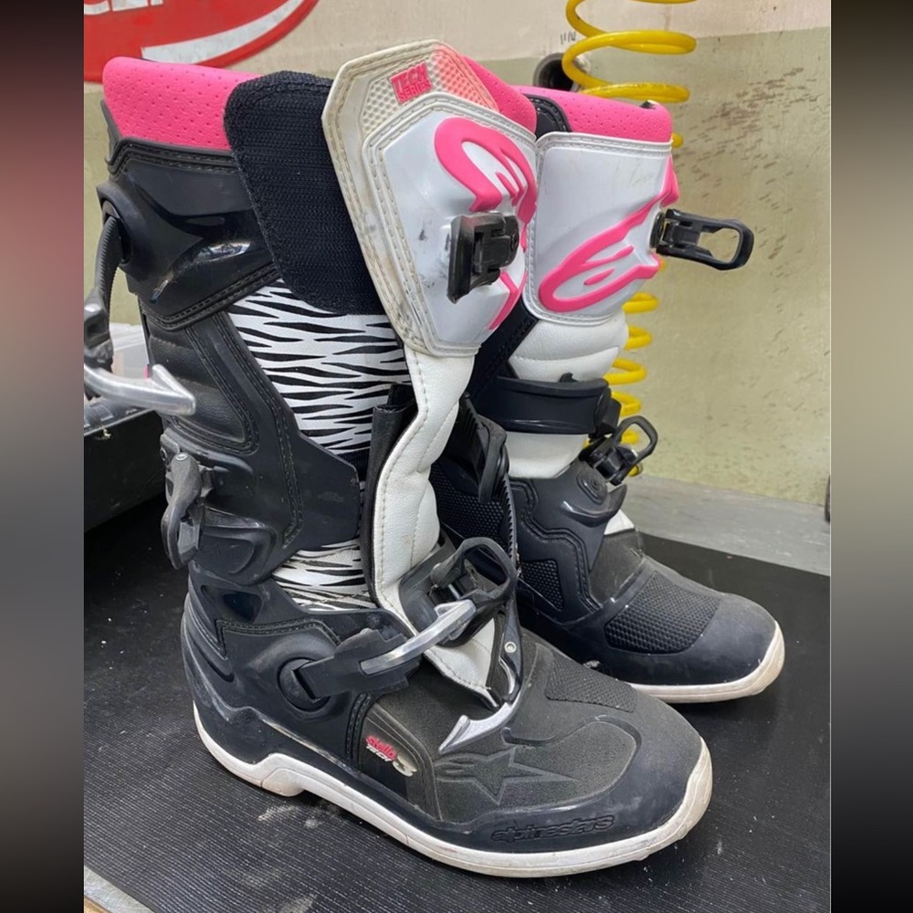 Alpinestar riding boots | size 7